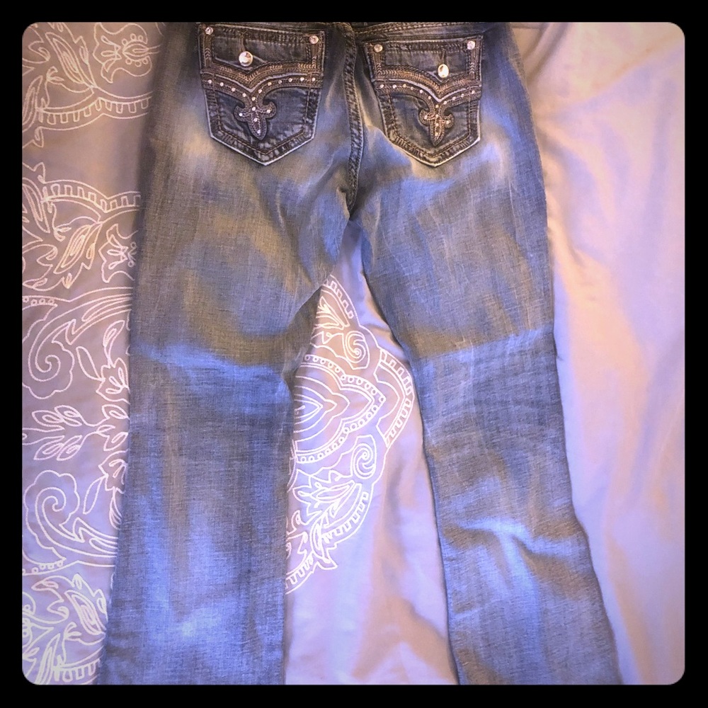 Buckle Jeans- Rock Revival Style
